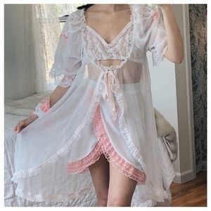 Vintage Lace Skirt Crop Top Robe Scrunchie Set